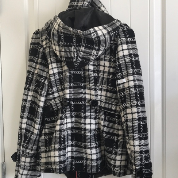 Black and white pea coat size small with a good - Picture 2 of 3
